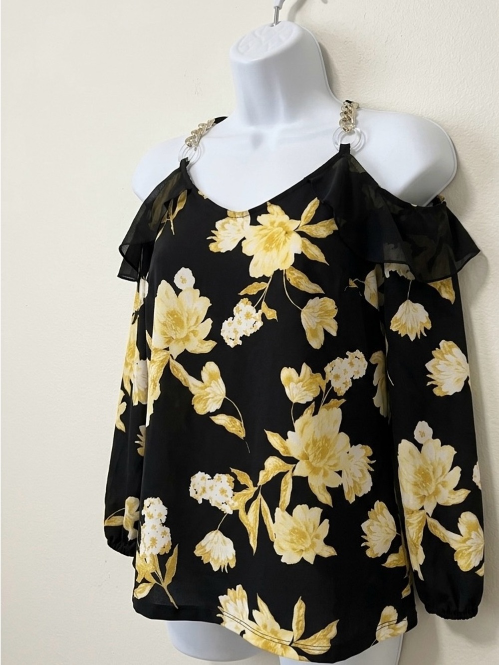 Cold-Shoulder Floral Blouse in Black and Yellow